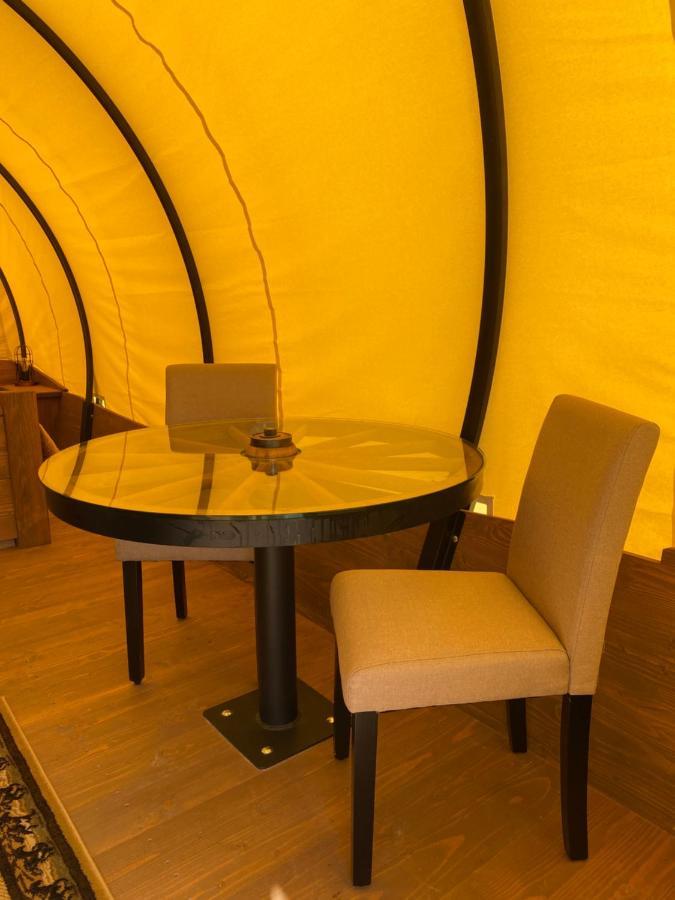 Smoky Hollow Outdoor Resort Covered Wagon Севьервилл Экстерьер фото